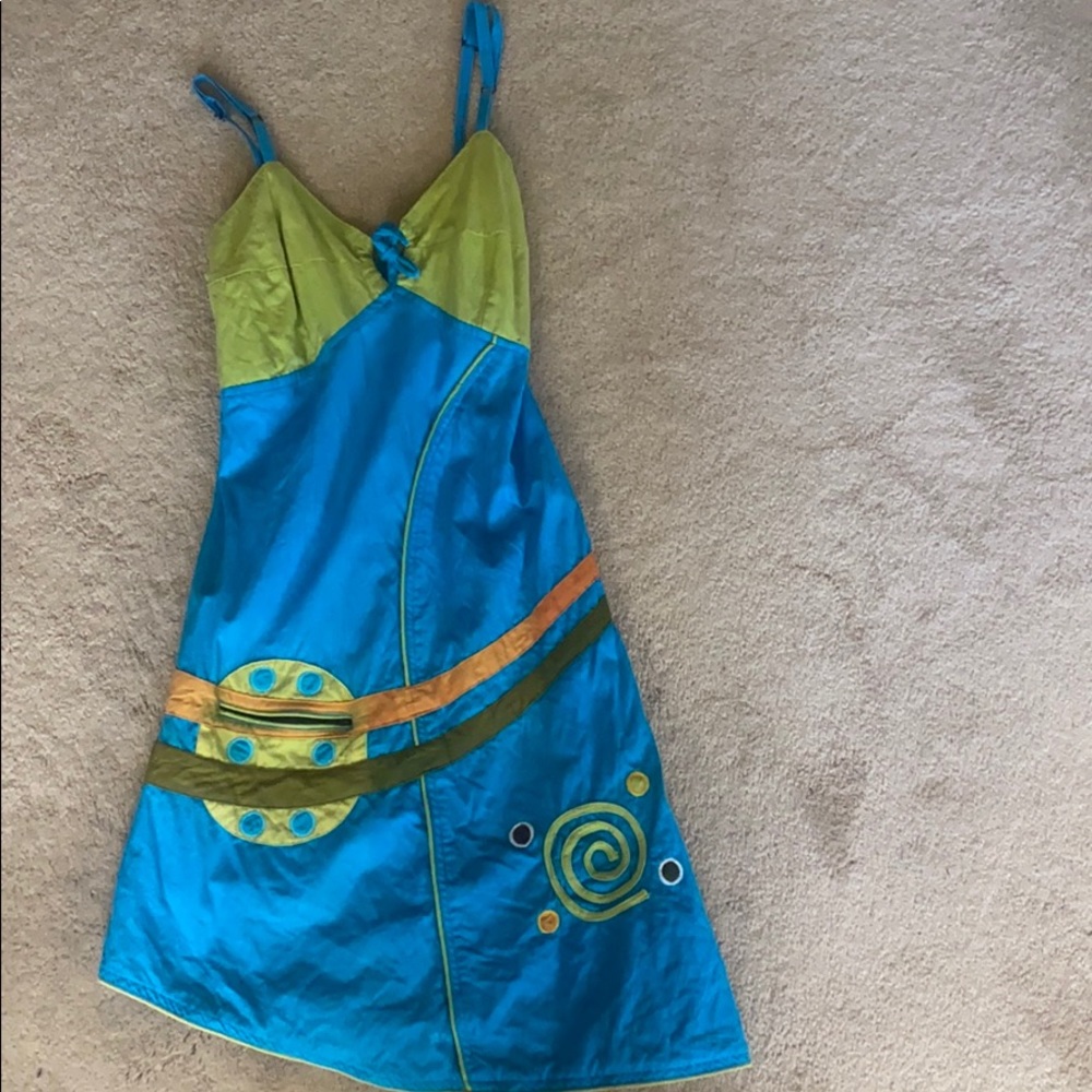 Sundress with the cutest zipper pocket